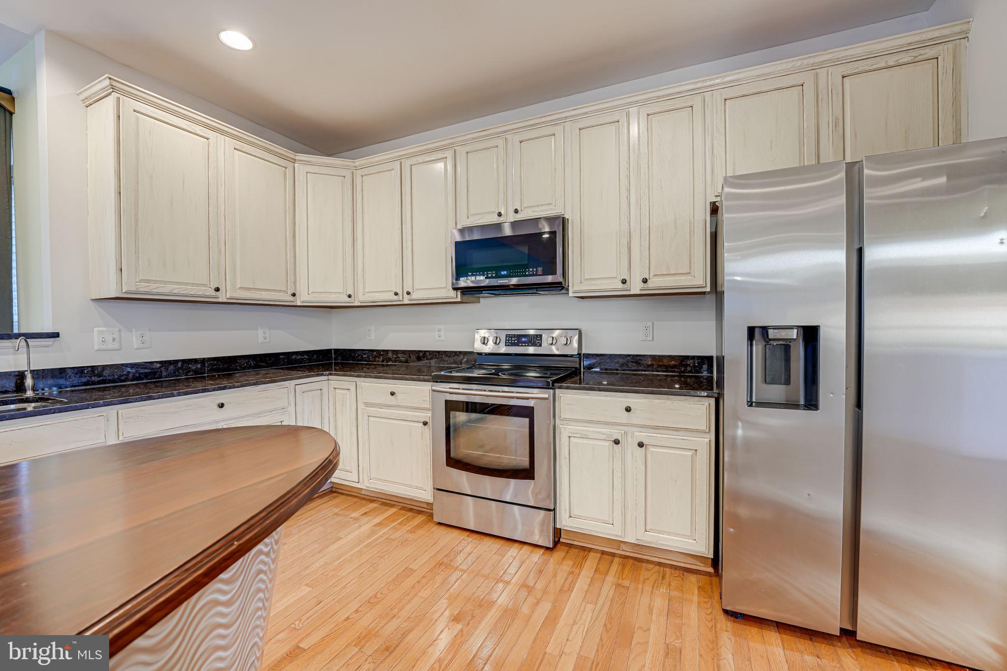 BROOKE FARM - Residential