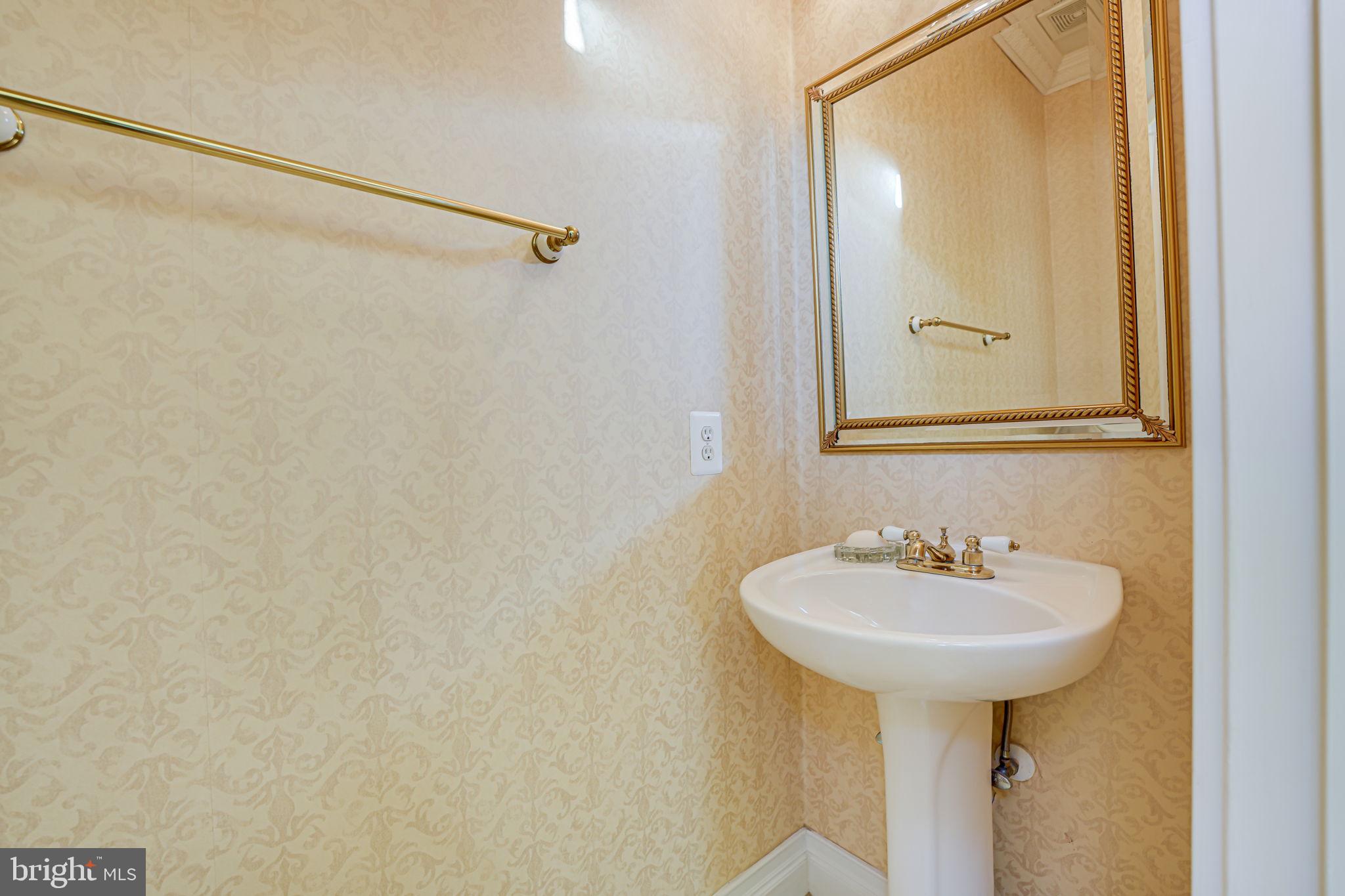 BROOKE FARM - Residential