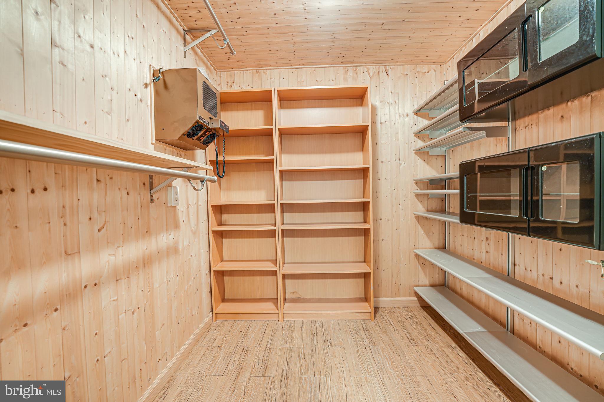 BROOKE FARM - Residential