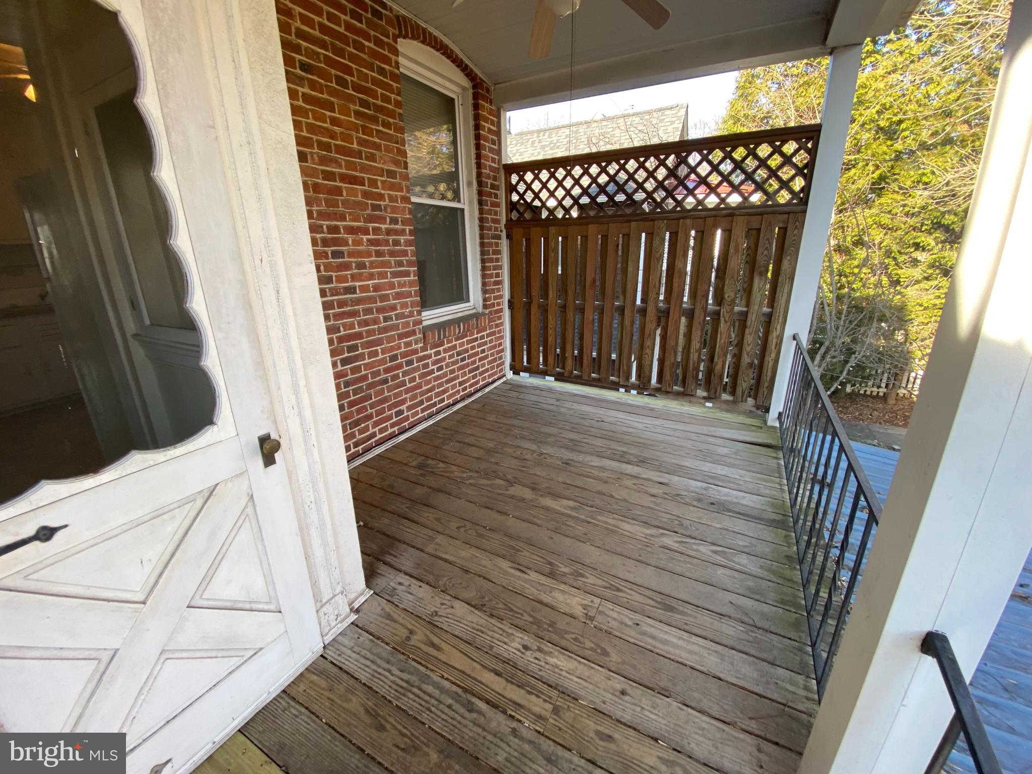 ROLAND PARK - Residential Lease