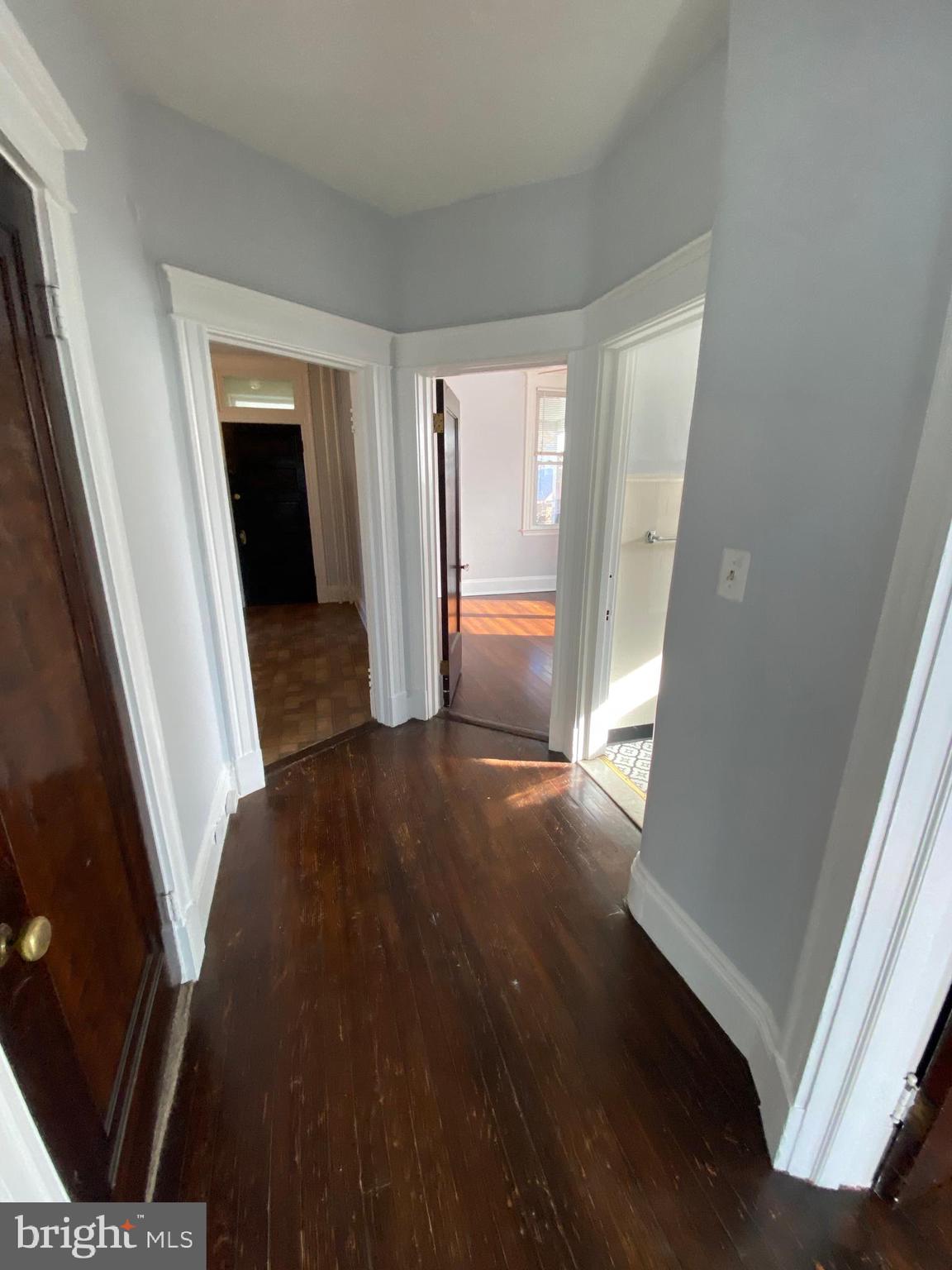 ROLAND PARK - Residential Lease