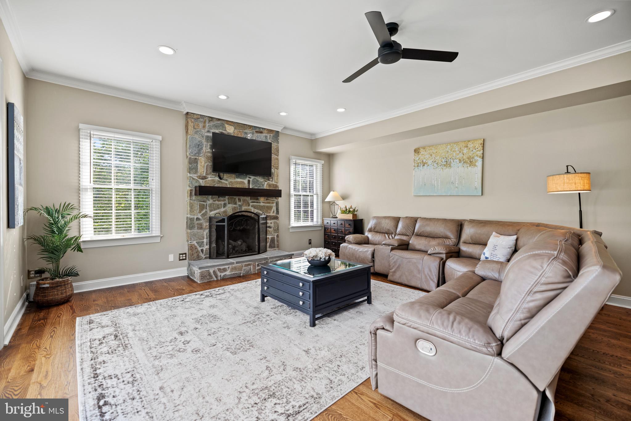 POTOMAC CHASE - Residential