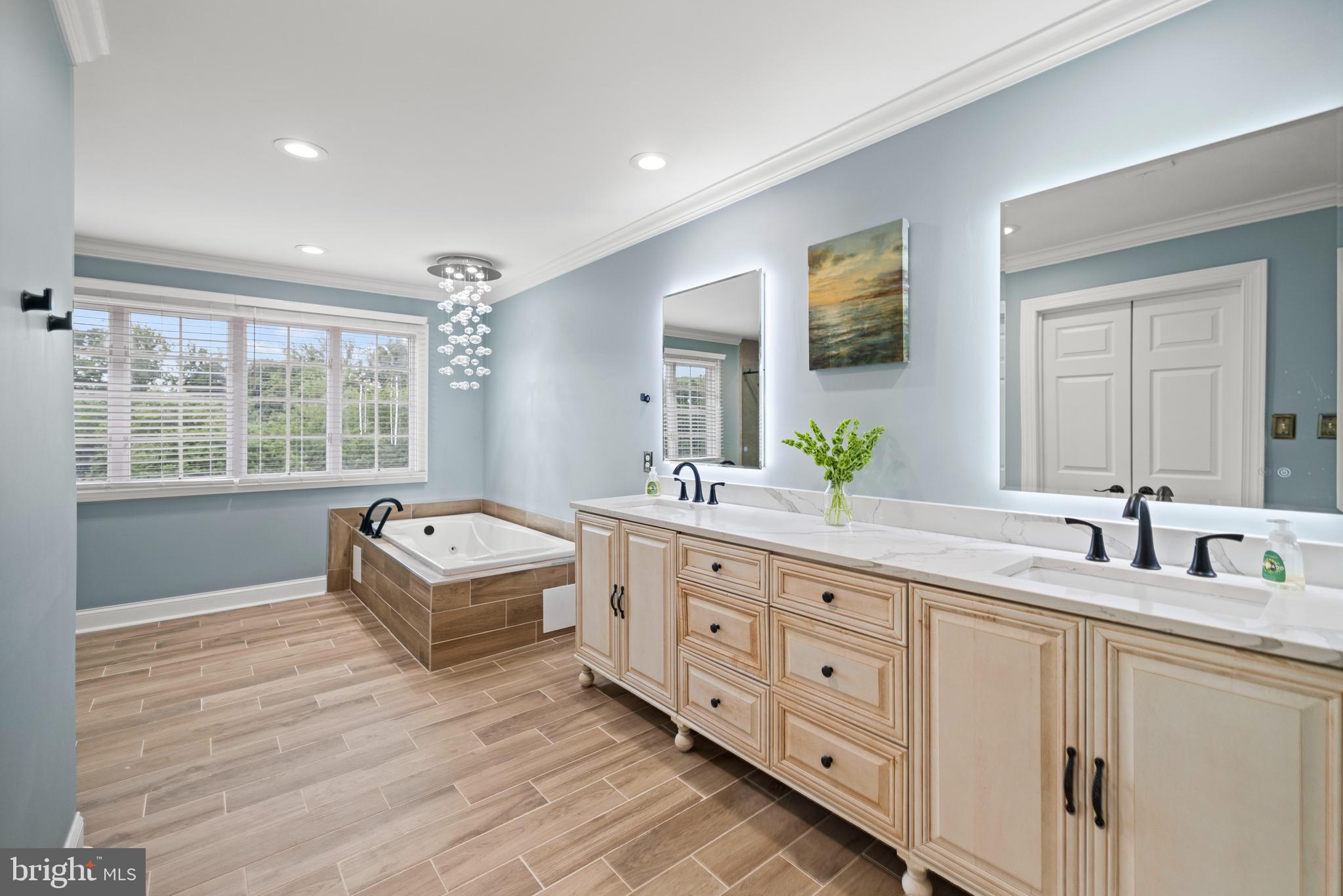 POTOMAC CHASE - Residential