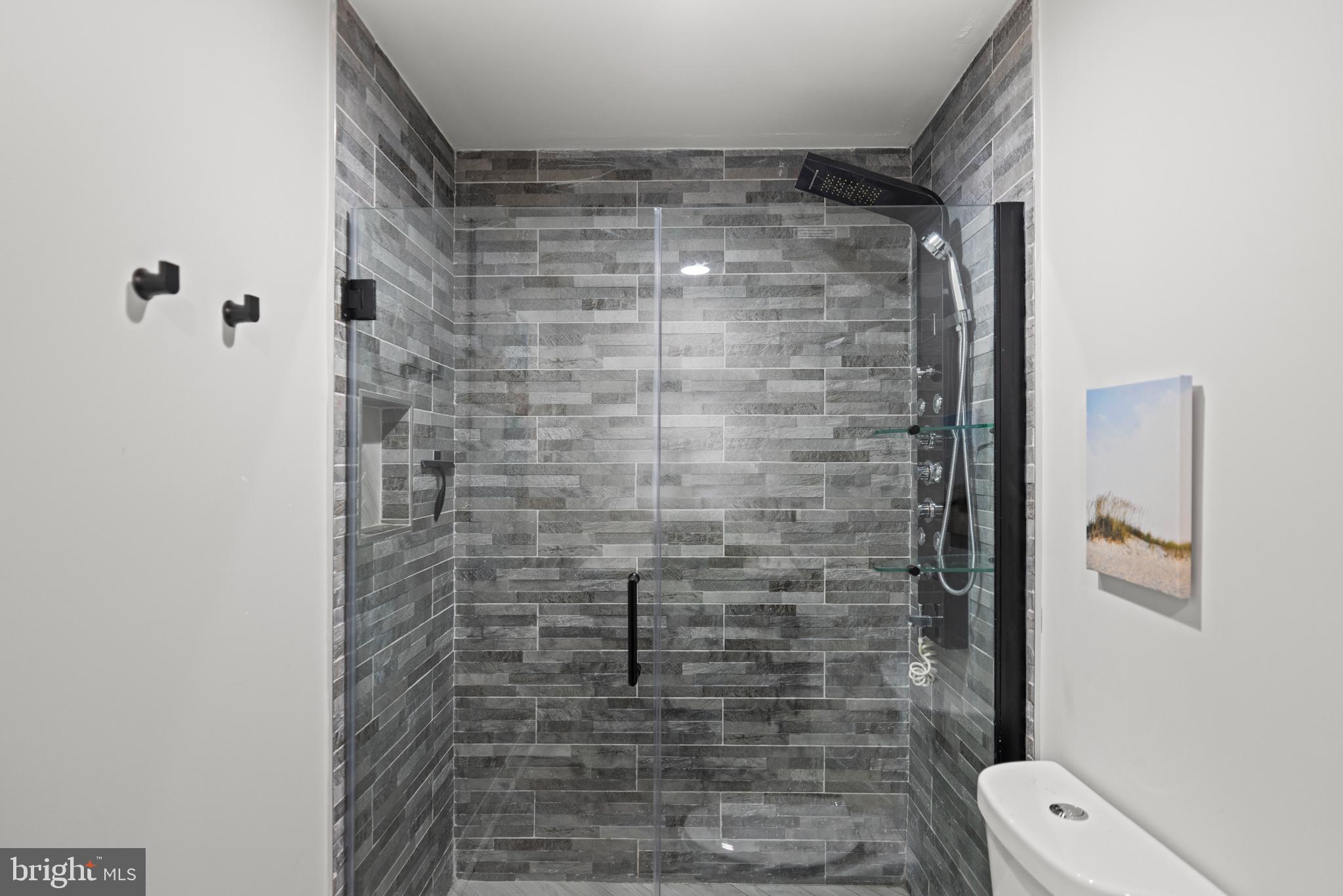 POTOMAC CHASE - Residential