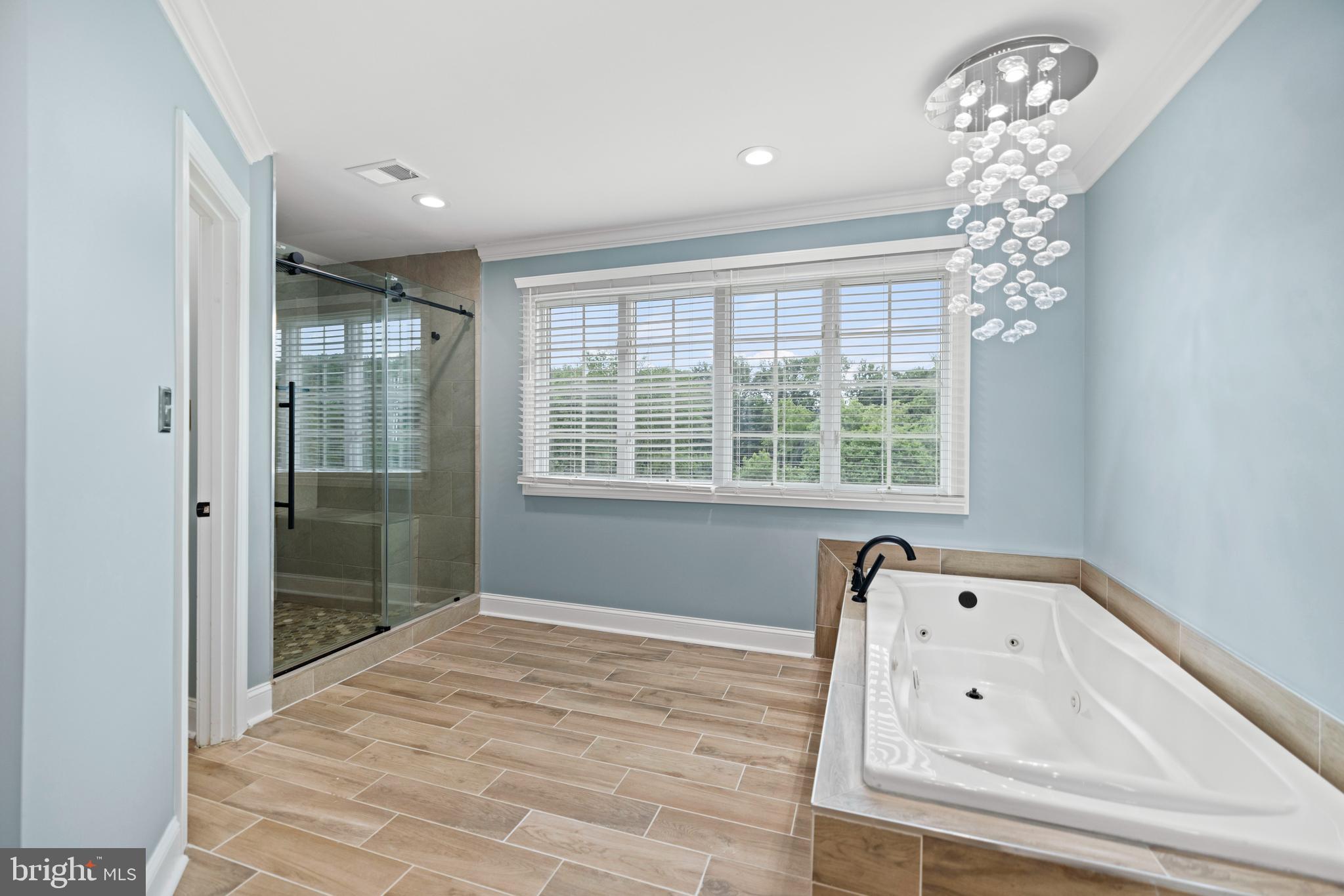 POTOMAC CHASE - Residential