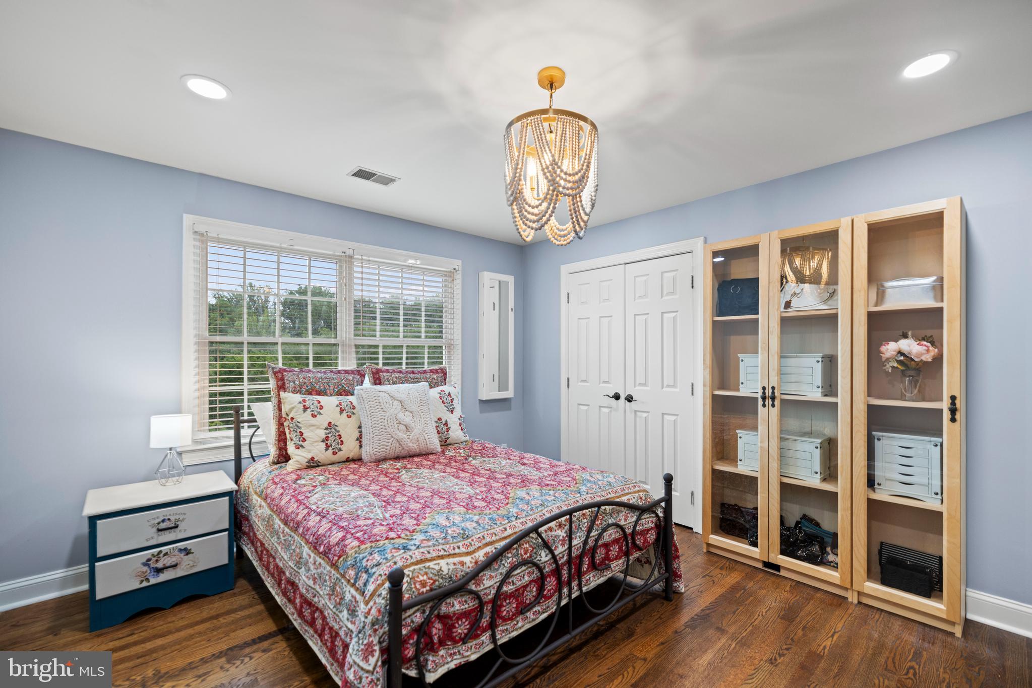 POTOMAC CHASE - Residential