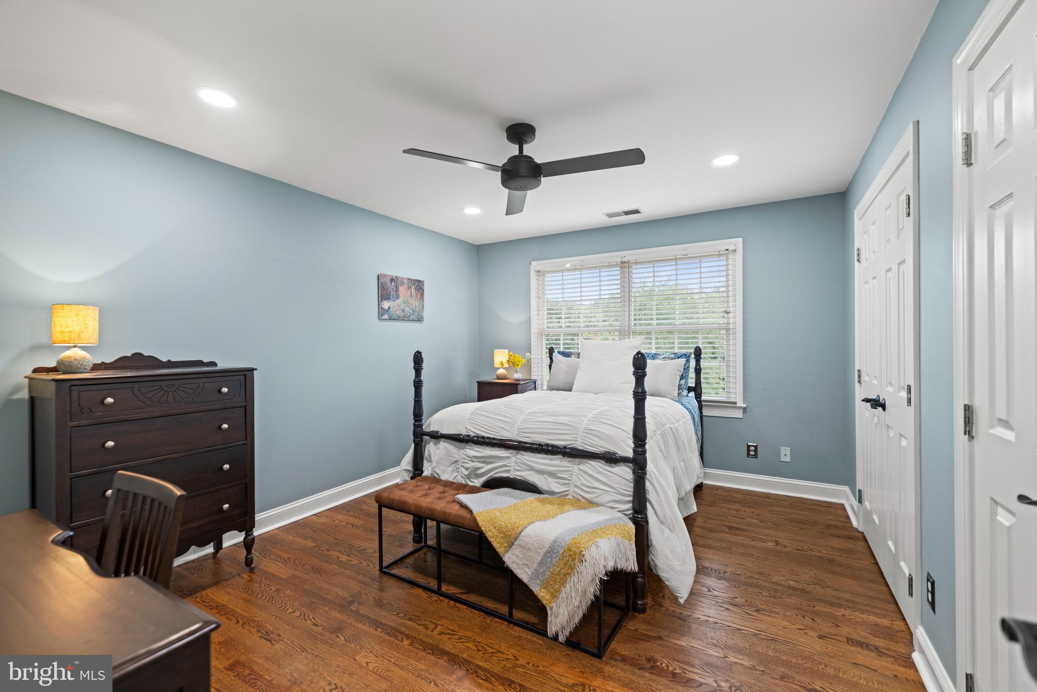 POTOMAC CHASE - Residential