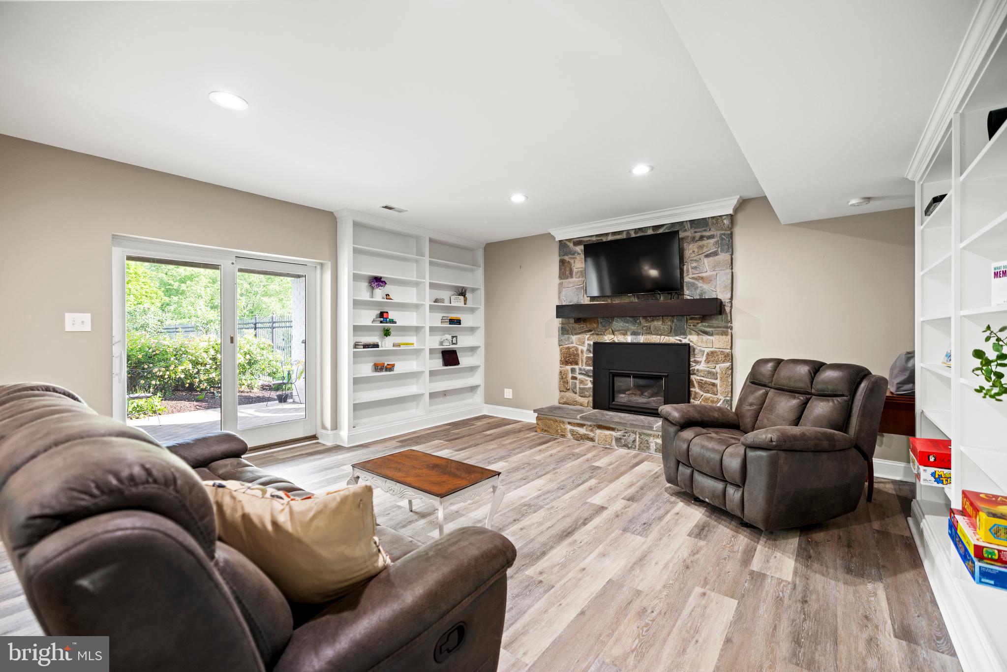 POTOMAC CHASE - Residential