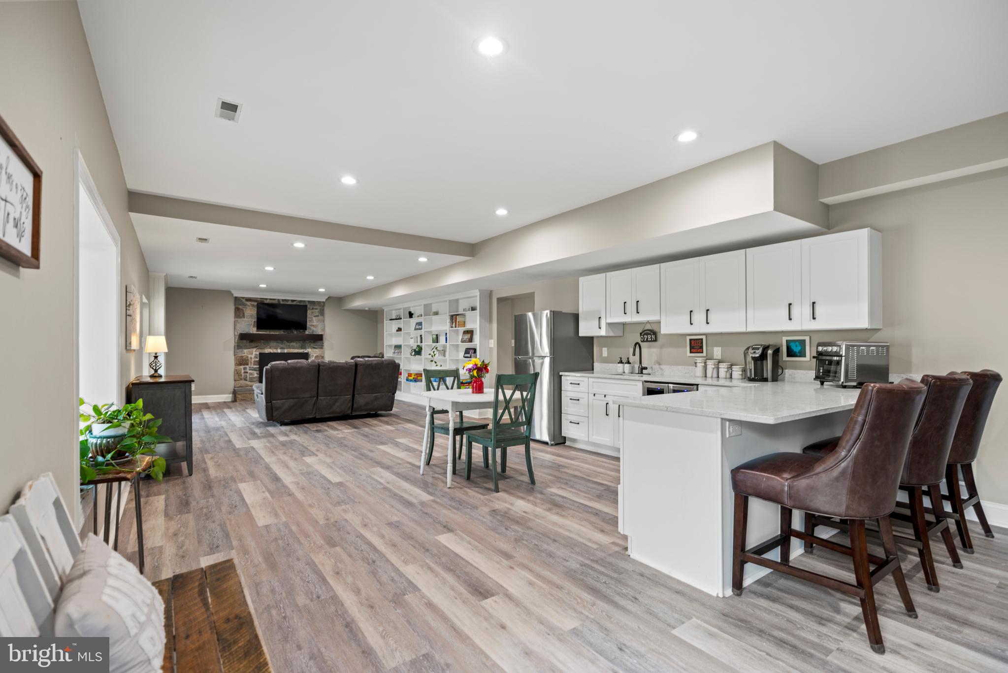 POTOMAC CHASE - Residential