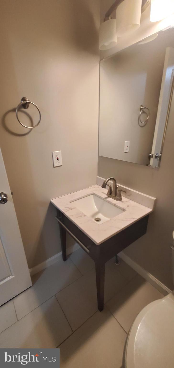 CAPITAL VIEW TOWNHOUSES - Residential Lease