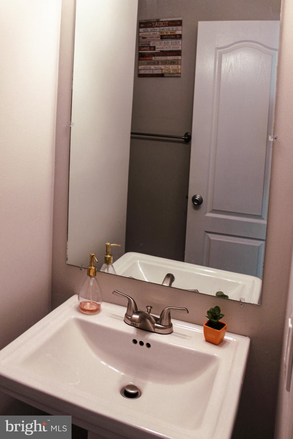 CAPITAL VIEW TOWNHOUSES - Residential Lease