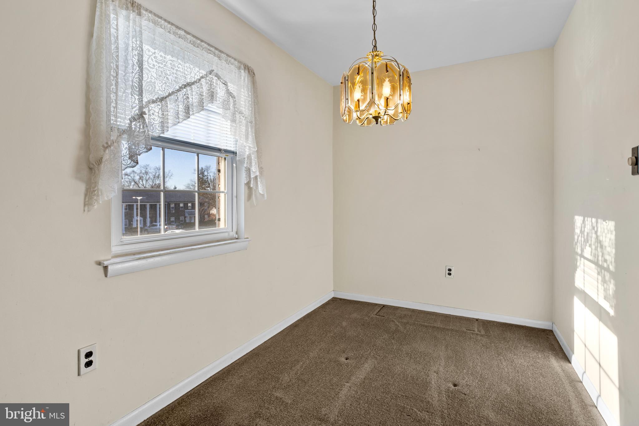 ASTON ARMS - Residential