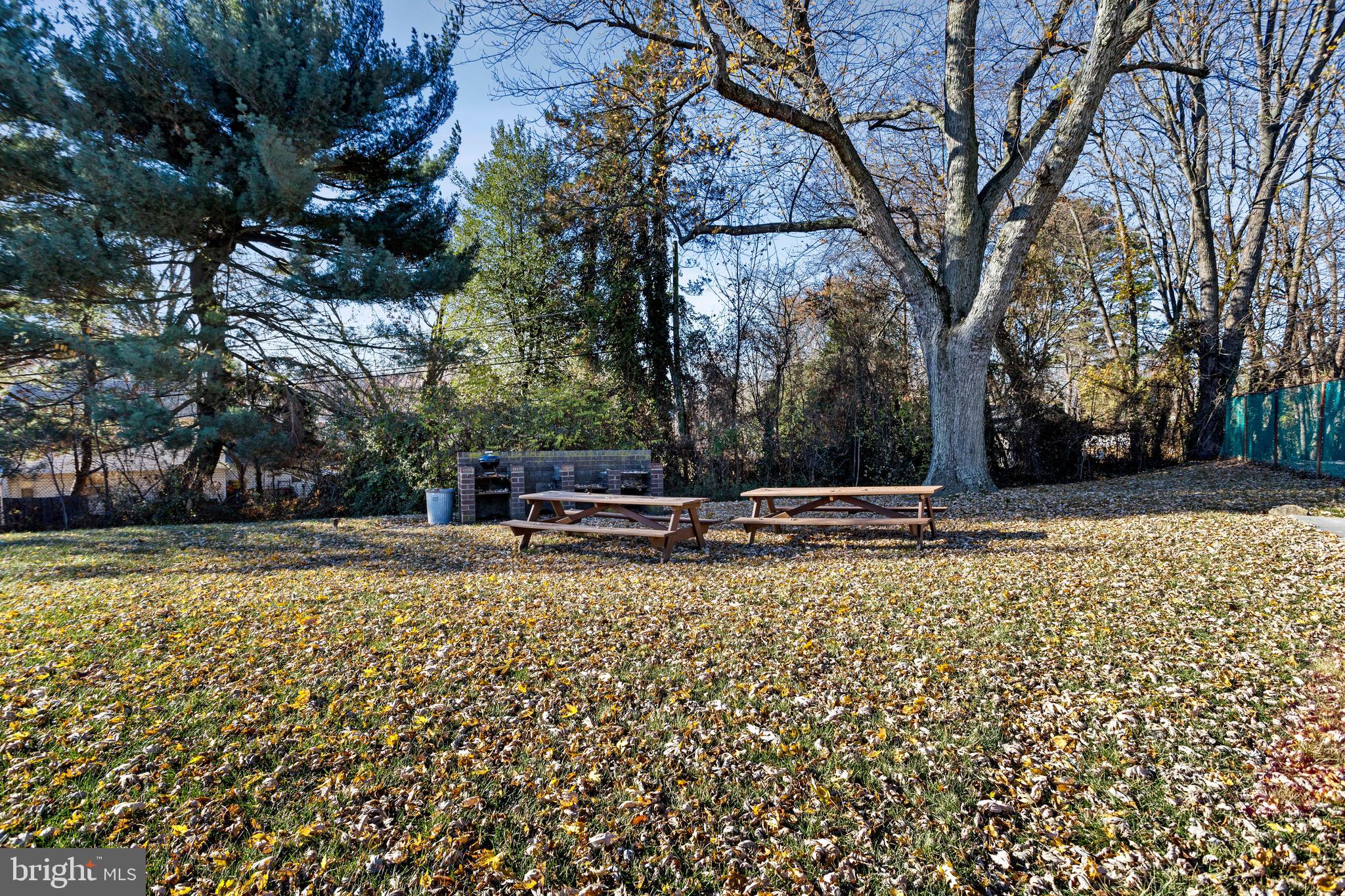 ASTON ARMS - Residential