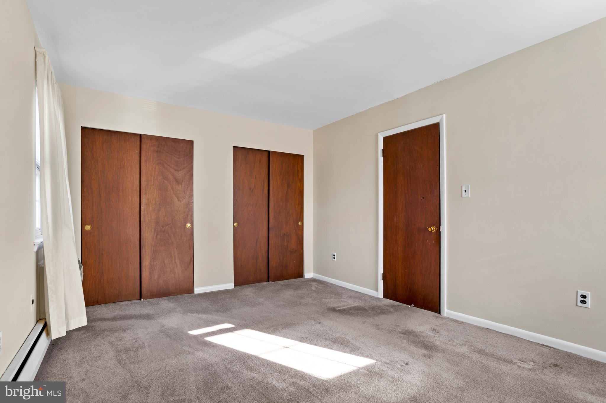 ASTON ARMS - Residential