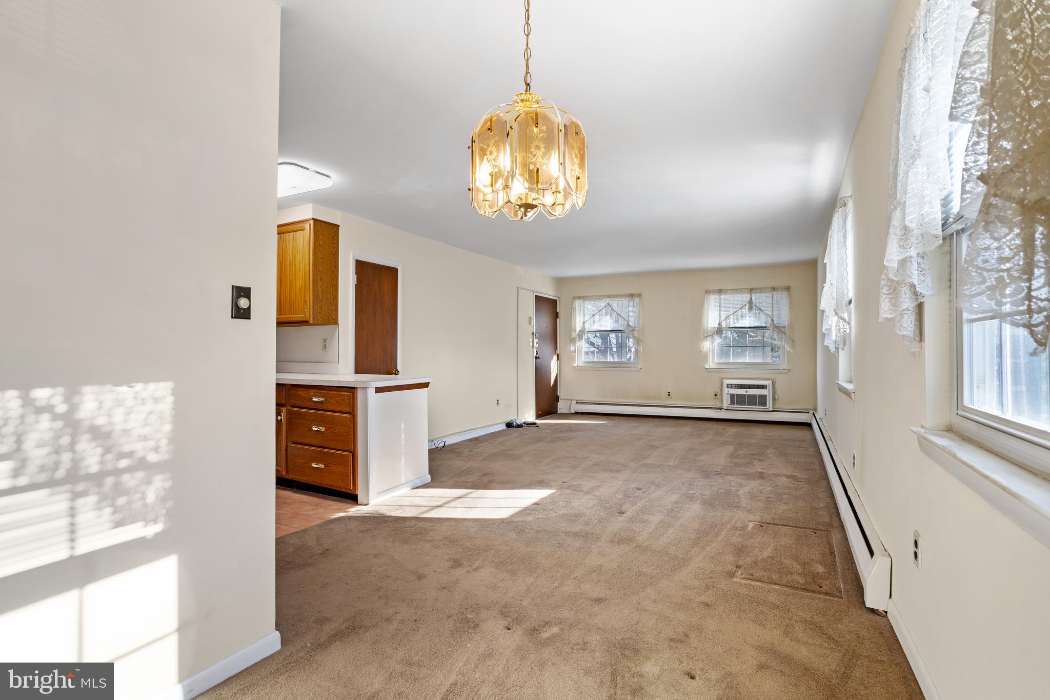 ASTON ARMS - Residential