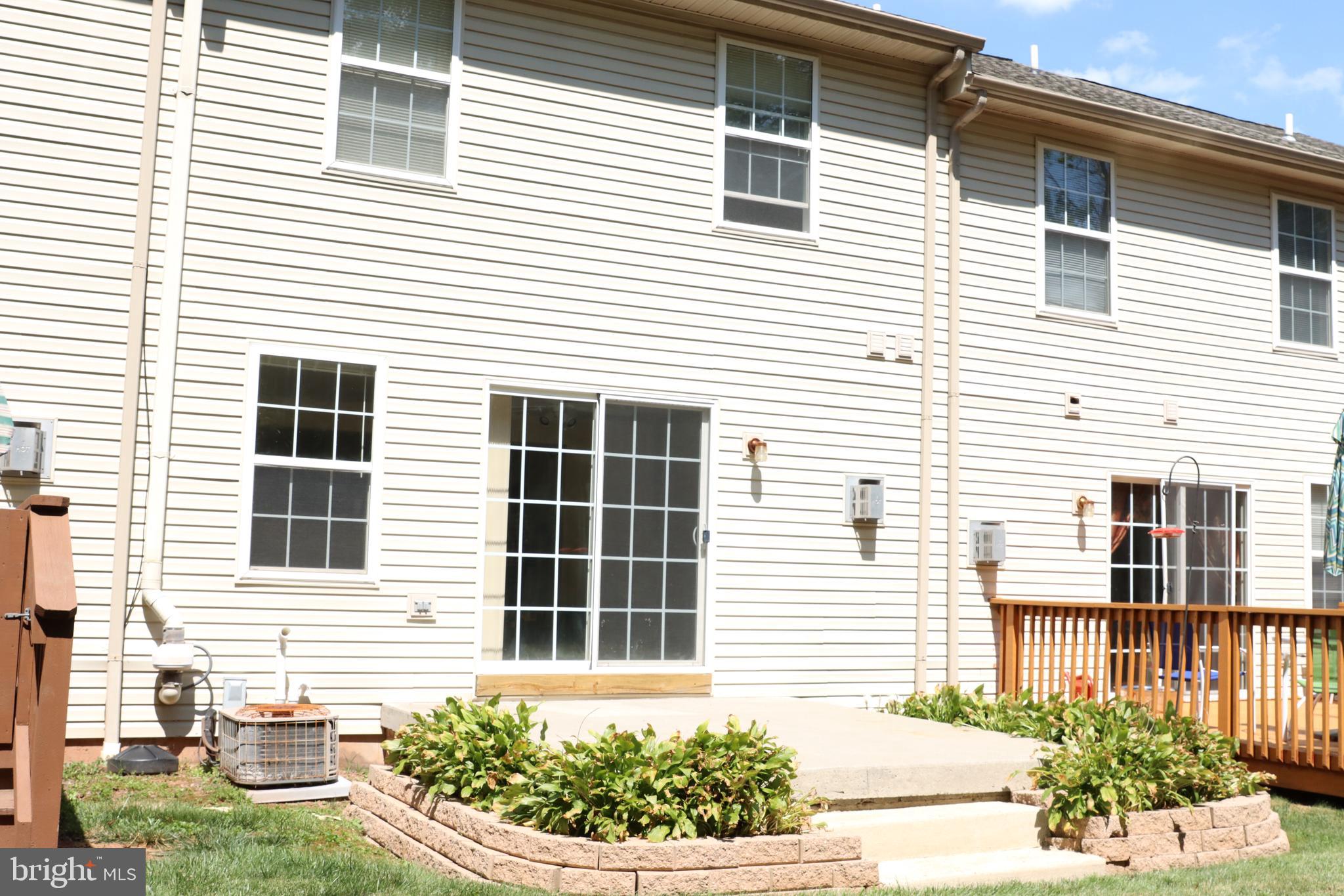 VERNON COURT - Residential Lease