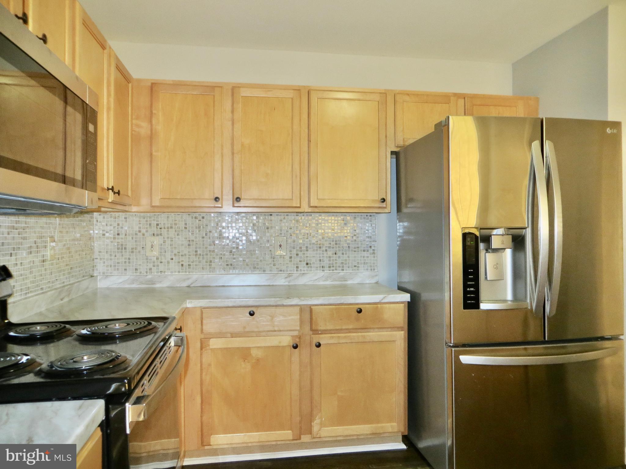 VERNON COURT - Residential Lease