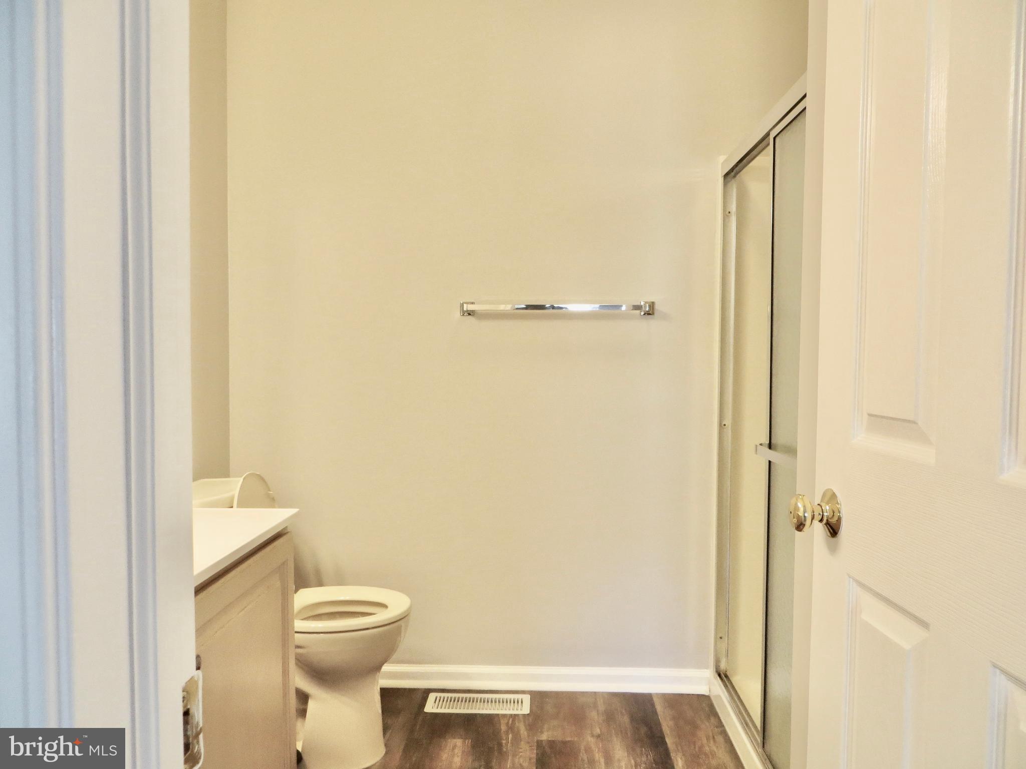 VERNON COURT - Residential Lease