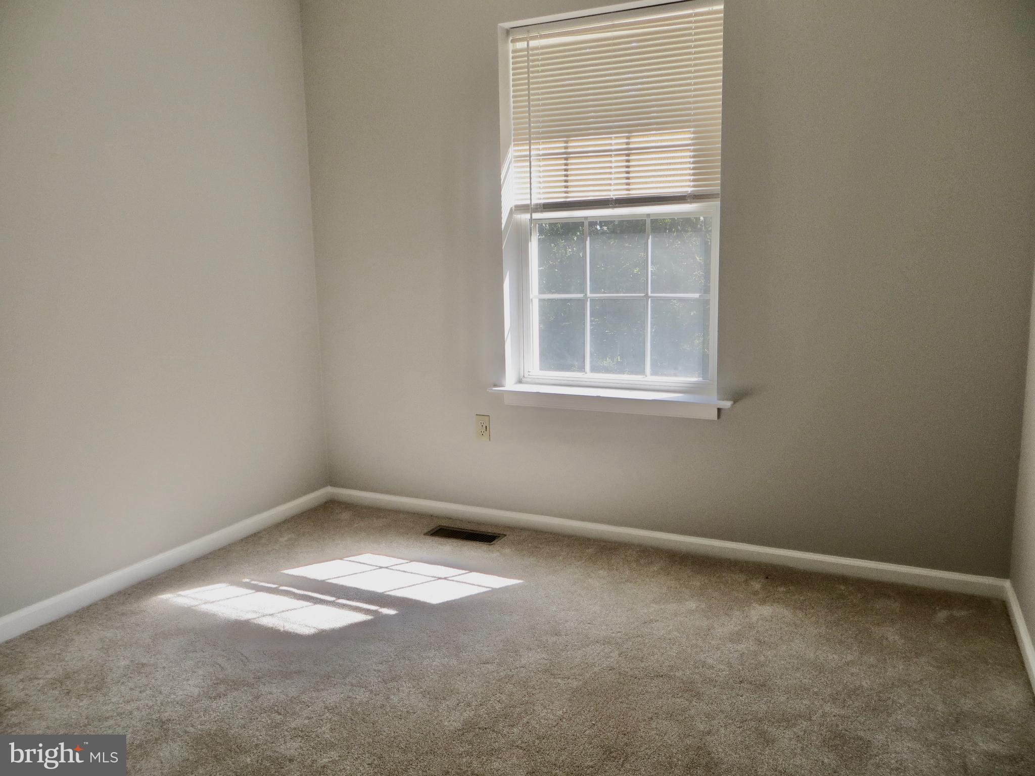 VERNON COURT - Residential Lease