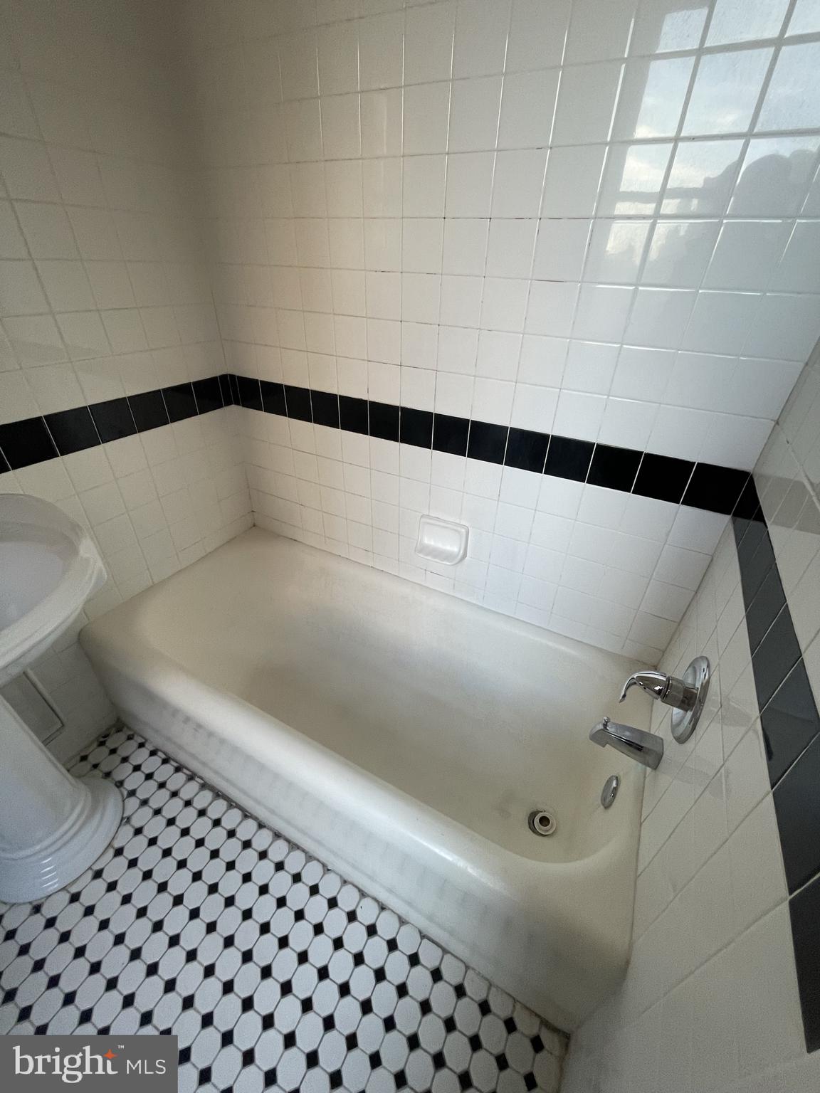 WASHINGTON SQ WEST - Residential Lease