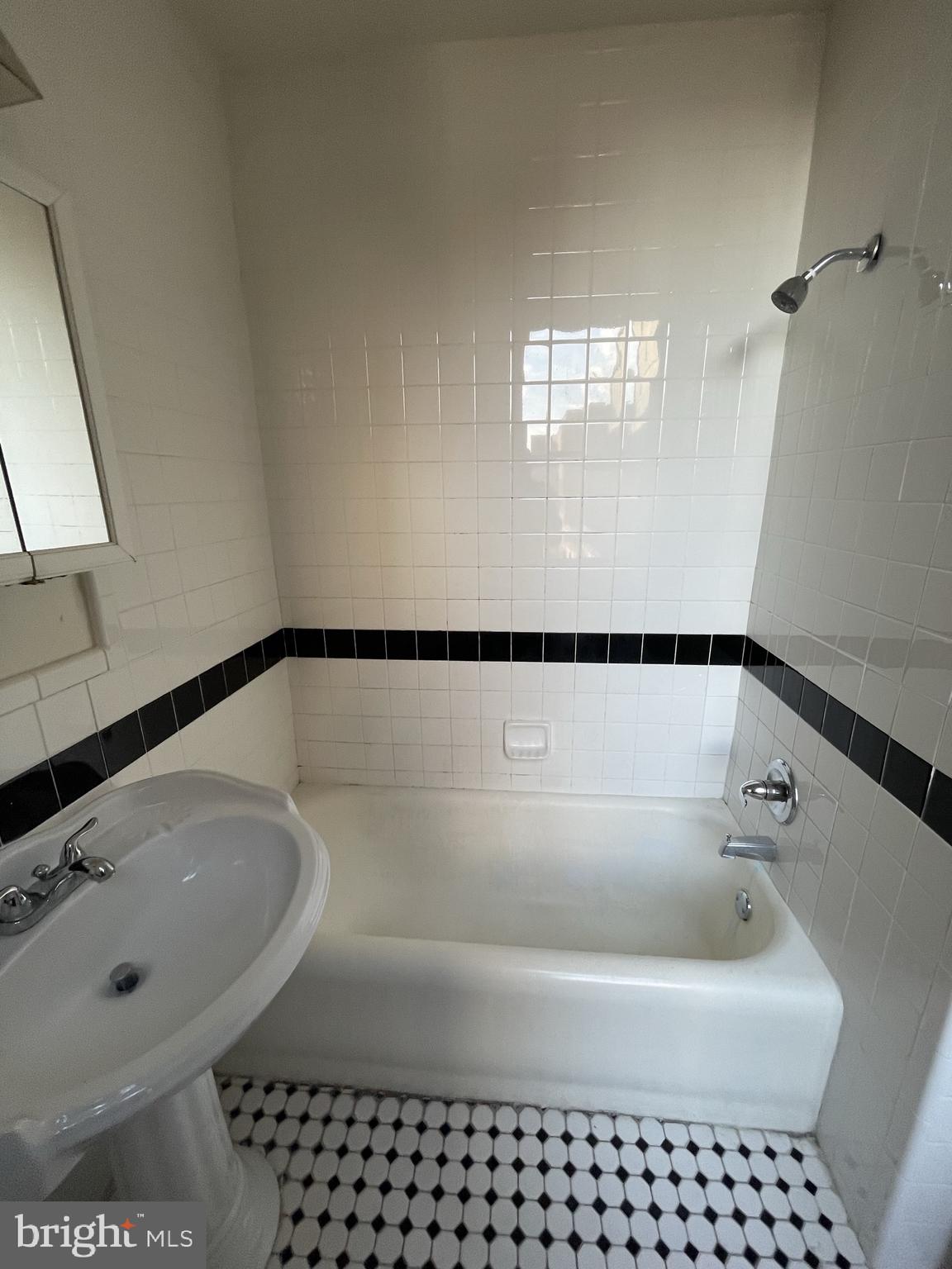 WASHINGTON SQ WEST - Residential Lease