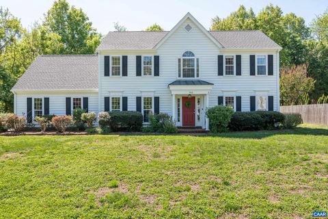 Homes For Sale - 5408 Cory Ct Ct<br/> CHARLOTTESVILLE, VA 22903