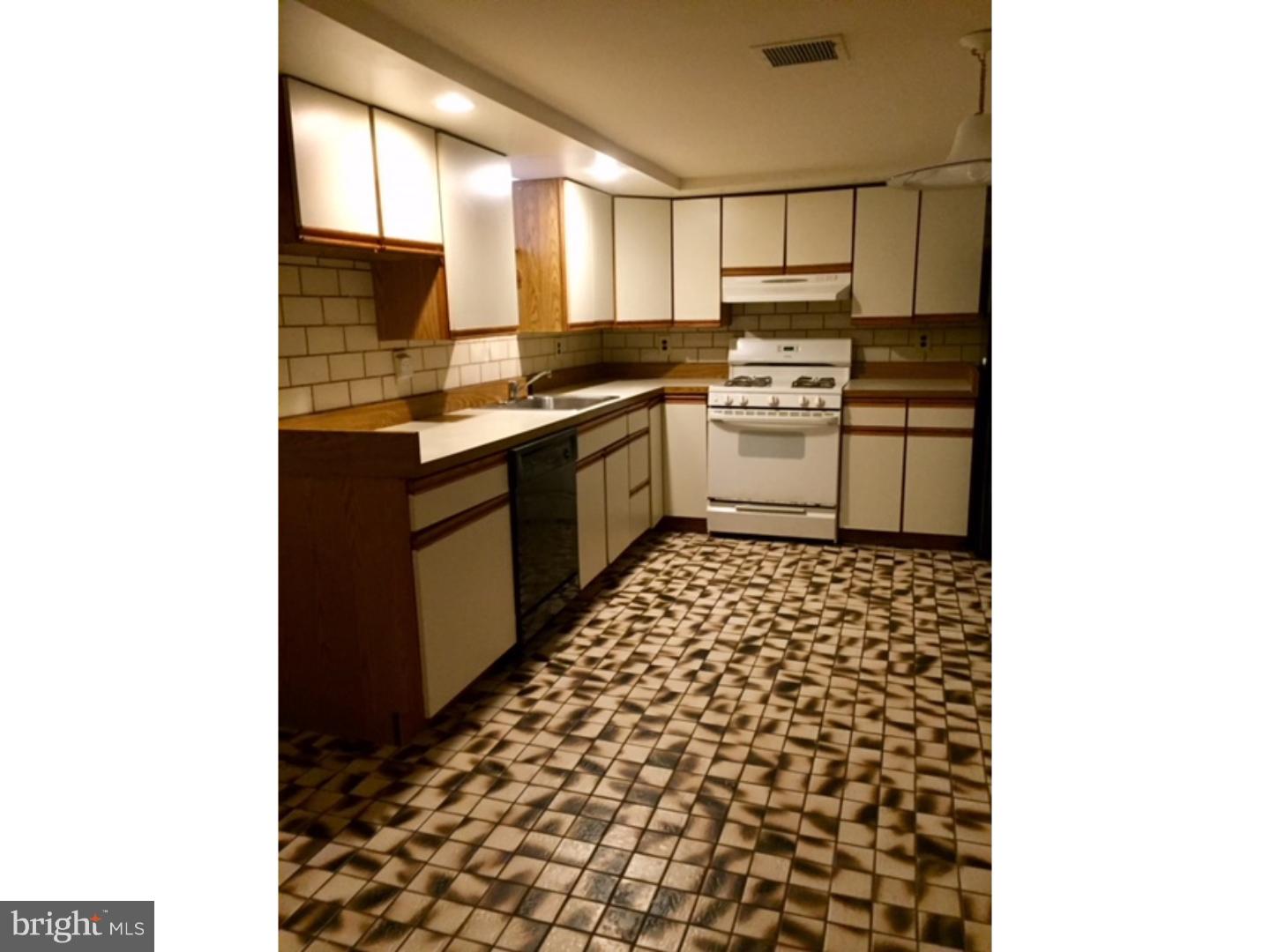 PASSYUNK SQUARE - Residential Lease