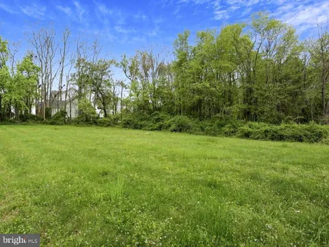 MLS: MDMC2216334