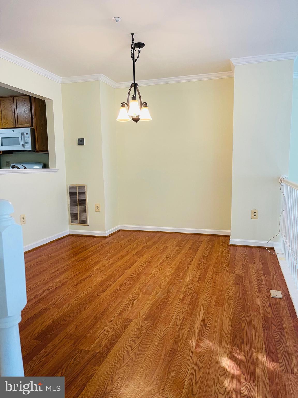 WOODVIEW VILLAGE WEST - Residential Lease