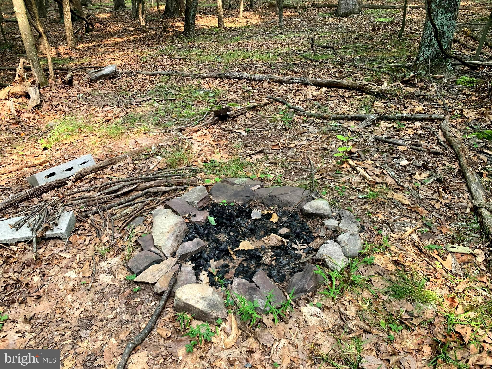 EAGLE MOUNTAIN - Land