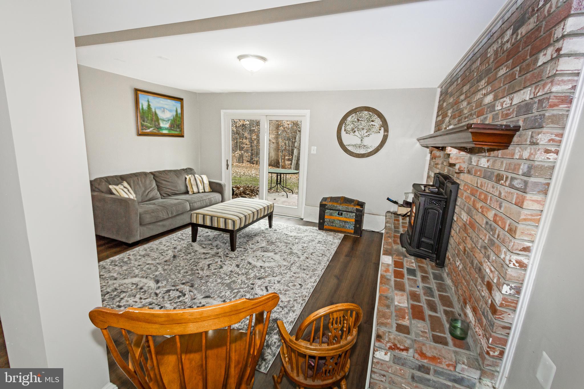 SUNDERLANDVILLE - Residential