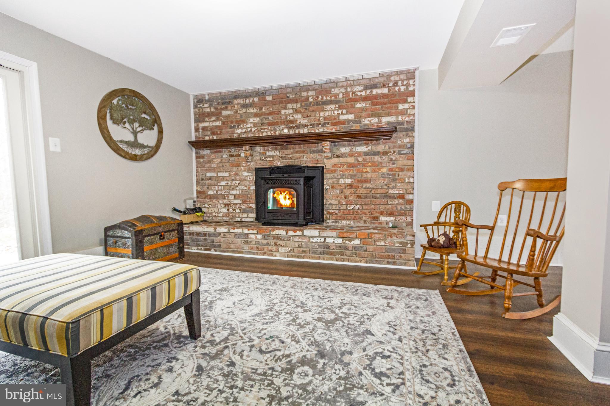 SUNDERLANDVILLE - Residential