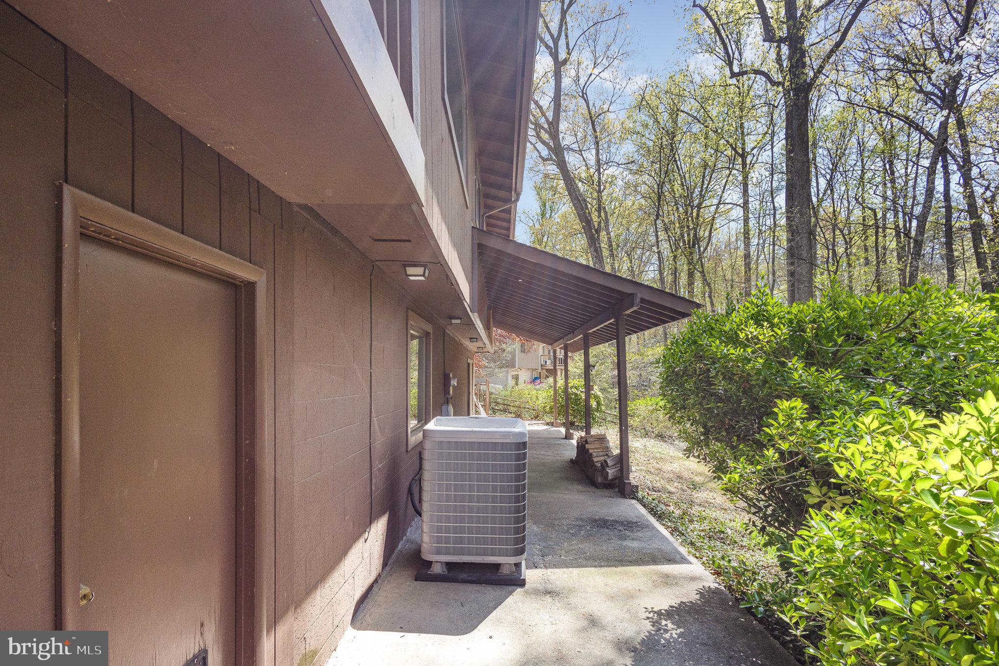 FEATHERSTONE TERRACE - Residential