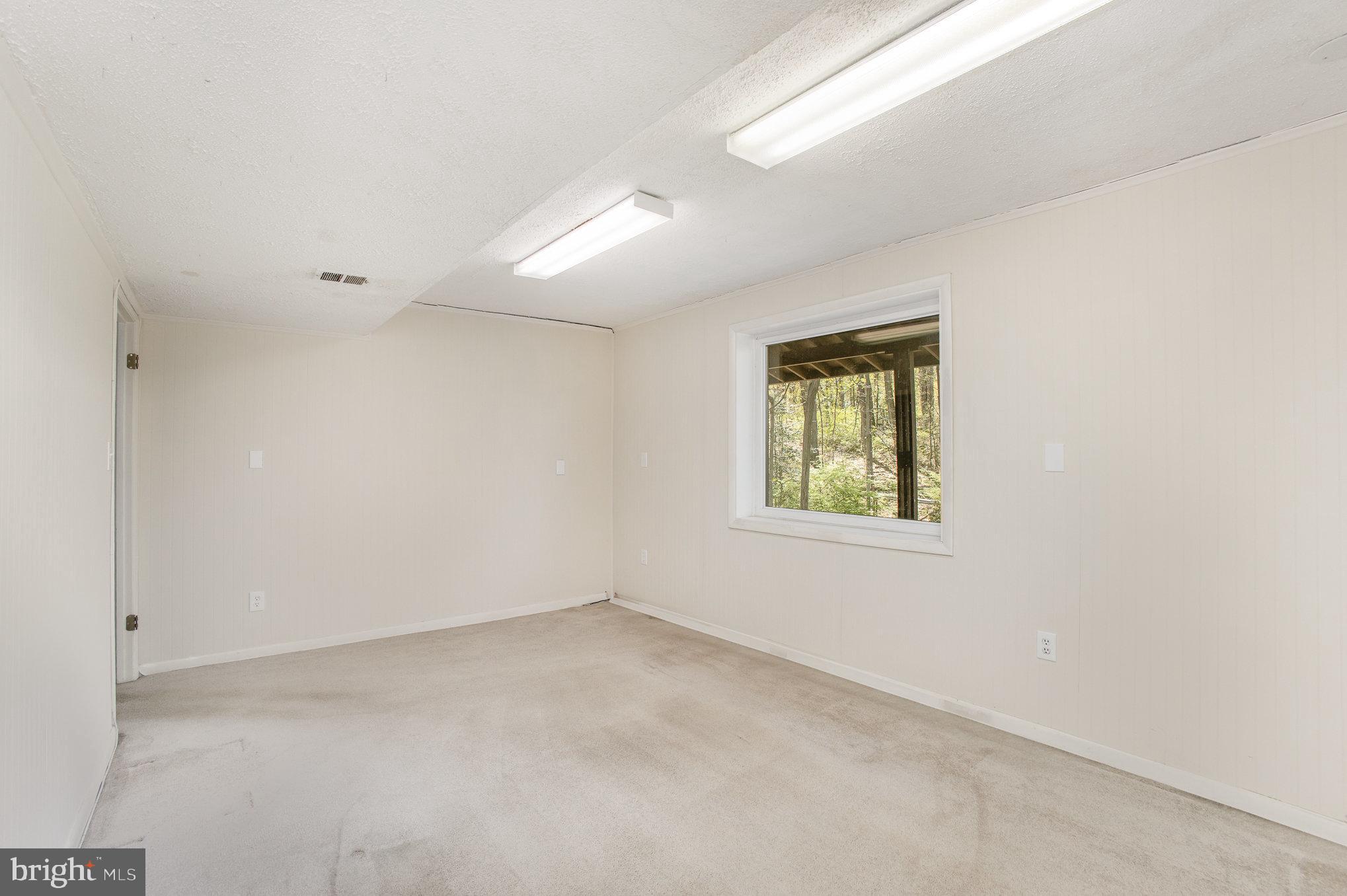 FEATHERSTONE TERRACE - Residential