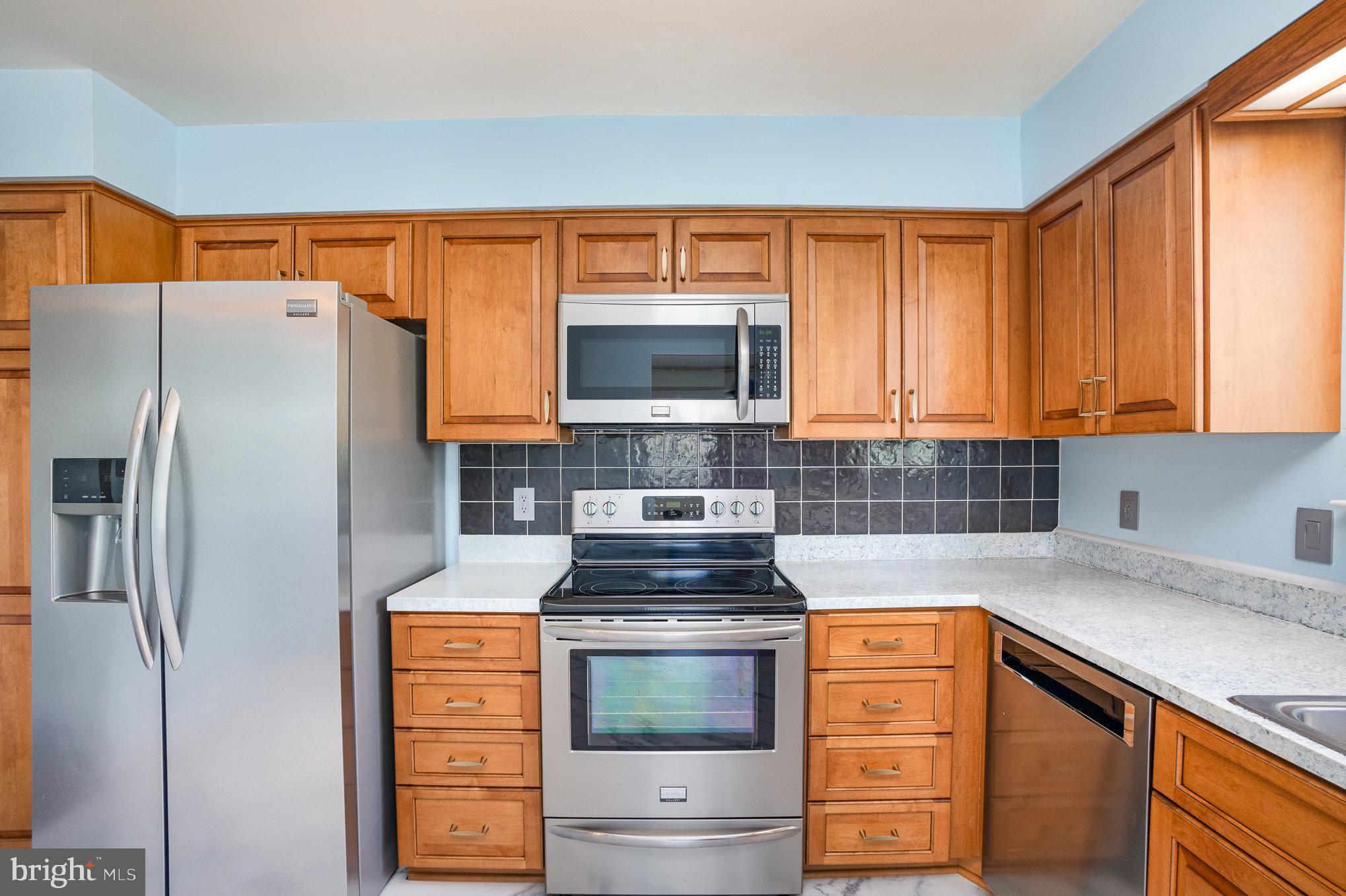 FEATHERSTONE TERRACE - Residential