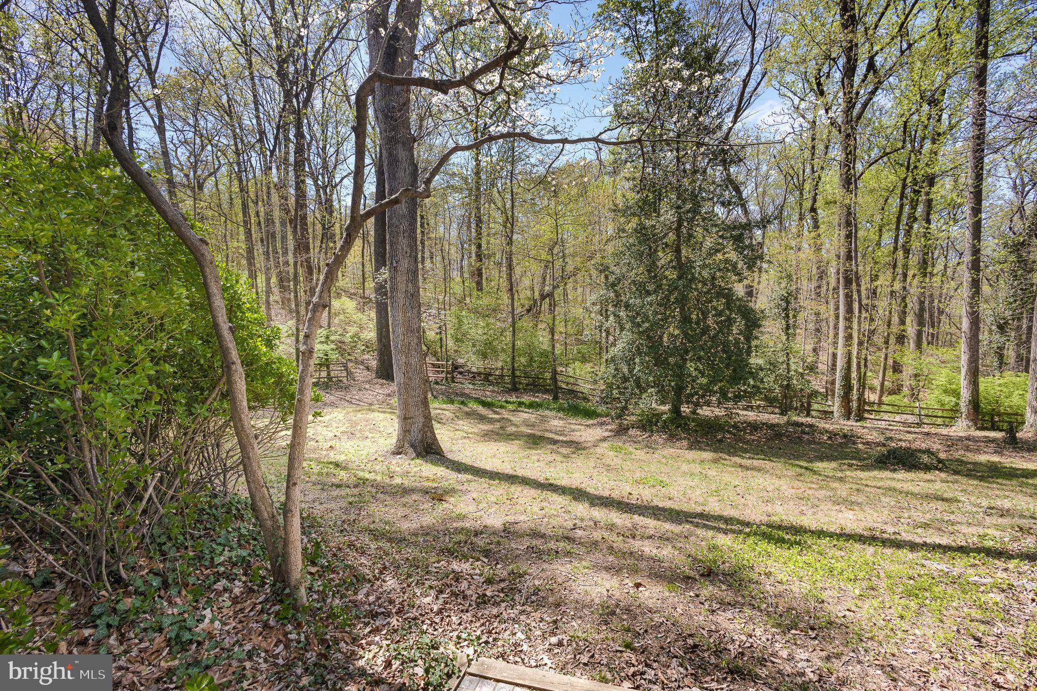 FEATHERSTONE TERRACE - Residential