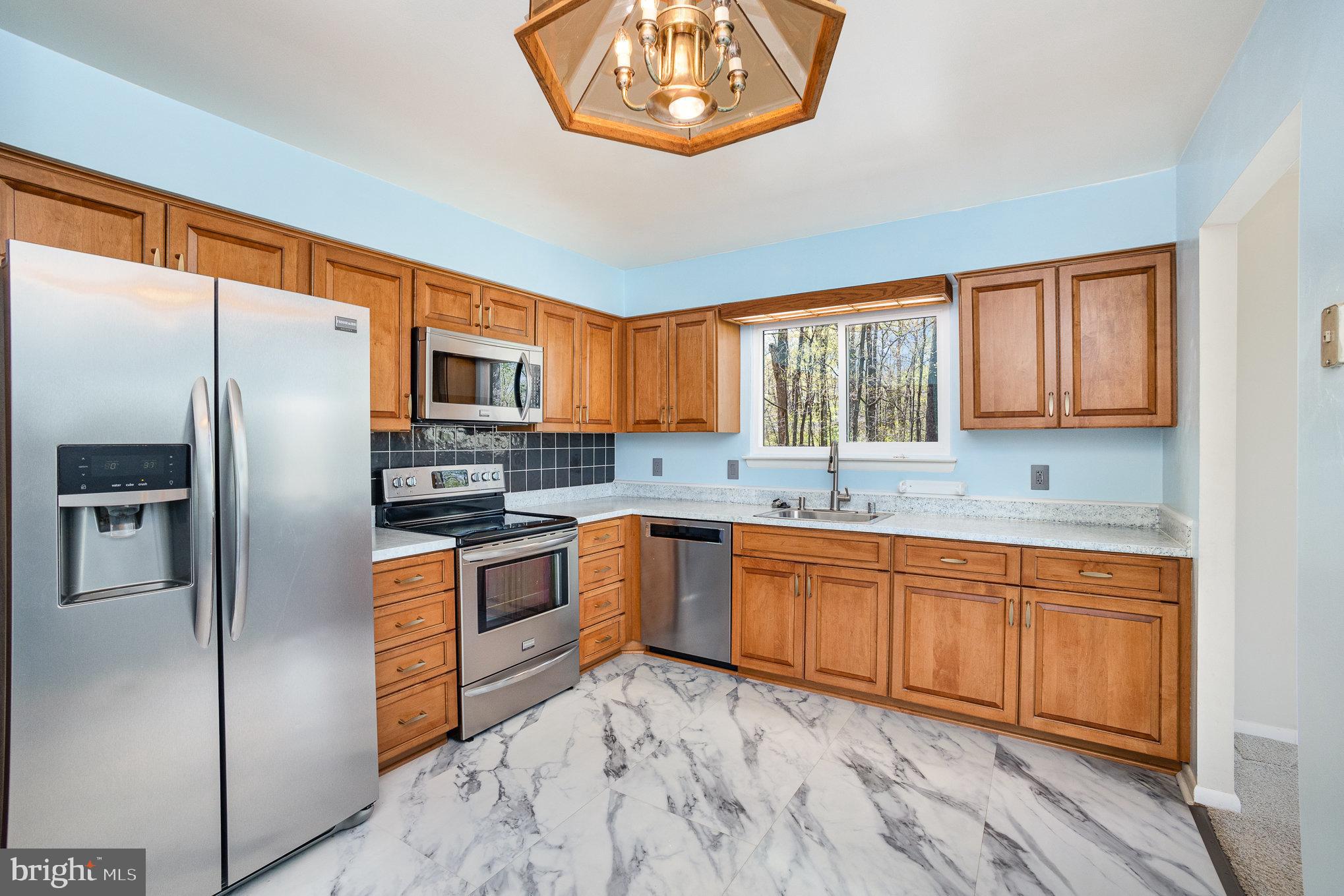 FEATHERSTONE TERRACE - Residential