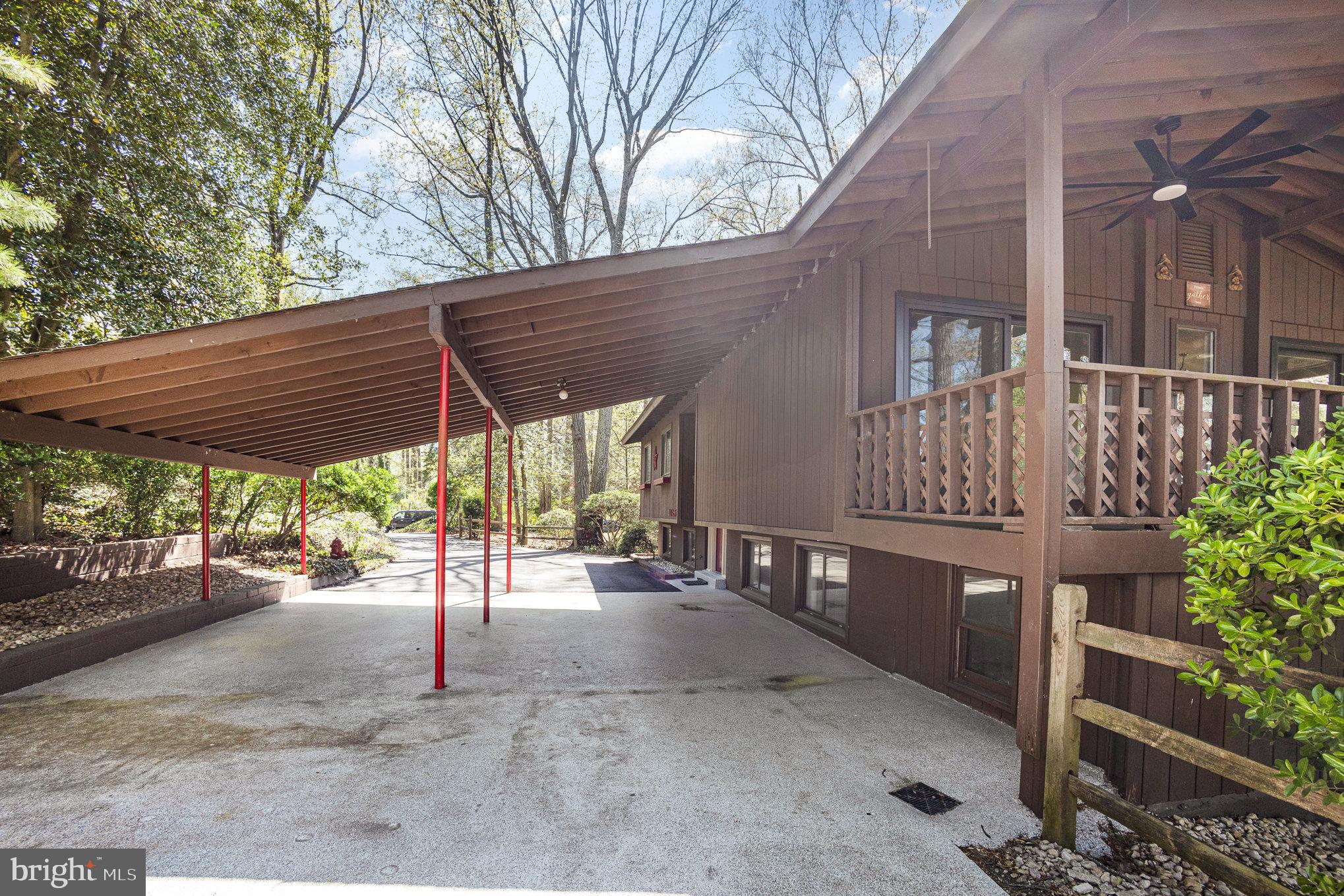 FEATHERSTONE TERRACE - Residential