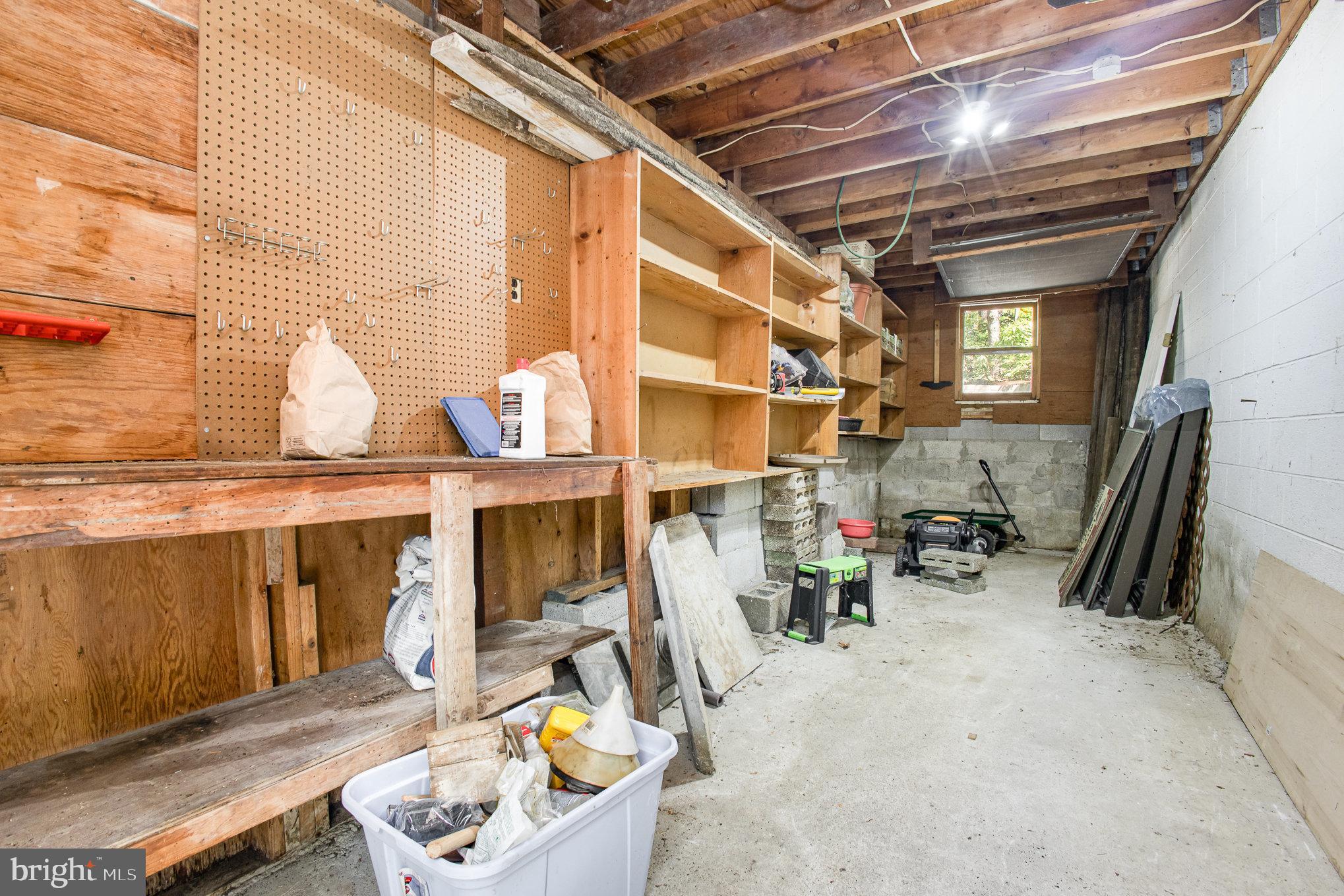 FEATHERSTONE TERRACE - Residential