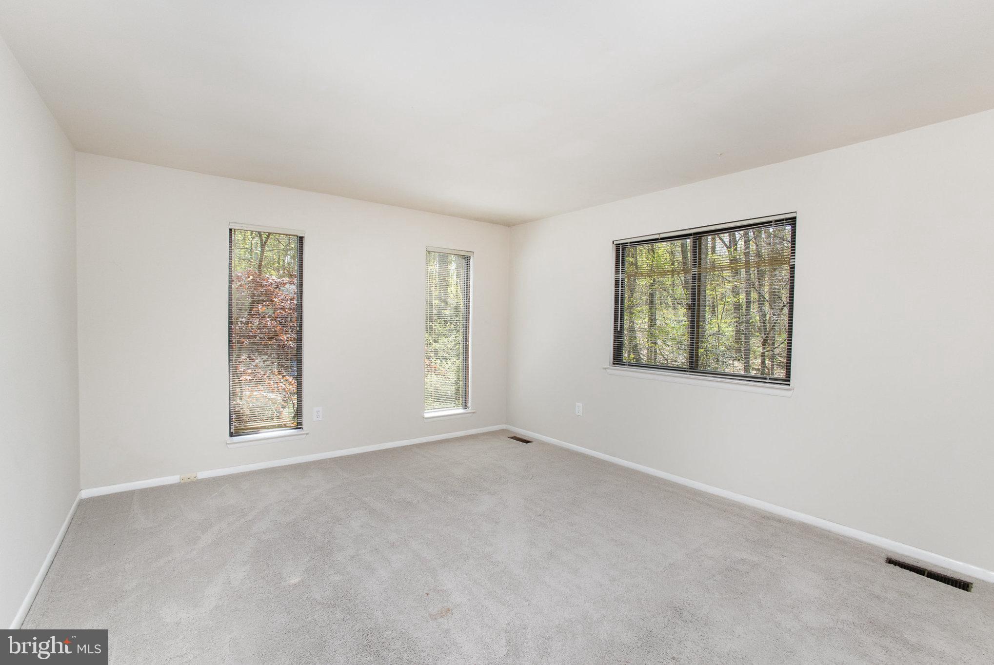 FEATHERSTONE TERRACE - Residential