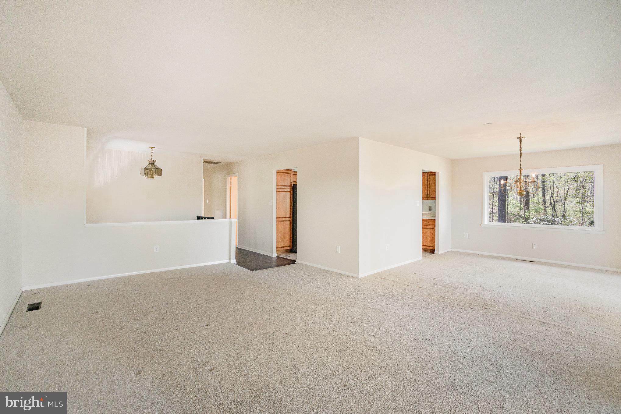 FEATHERSTONE TERRACE - Residential