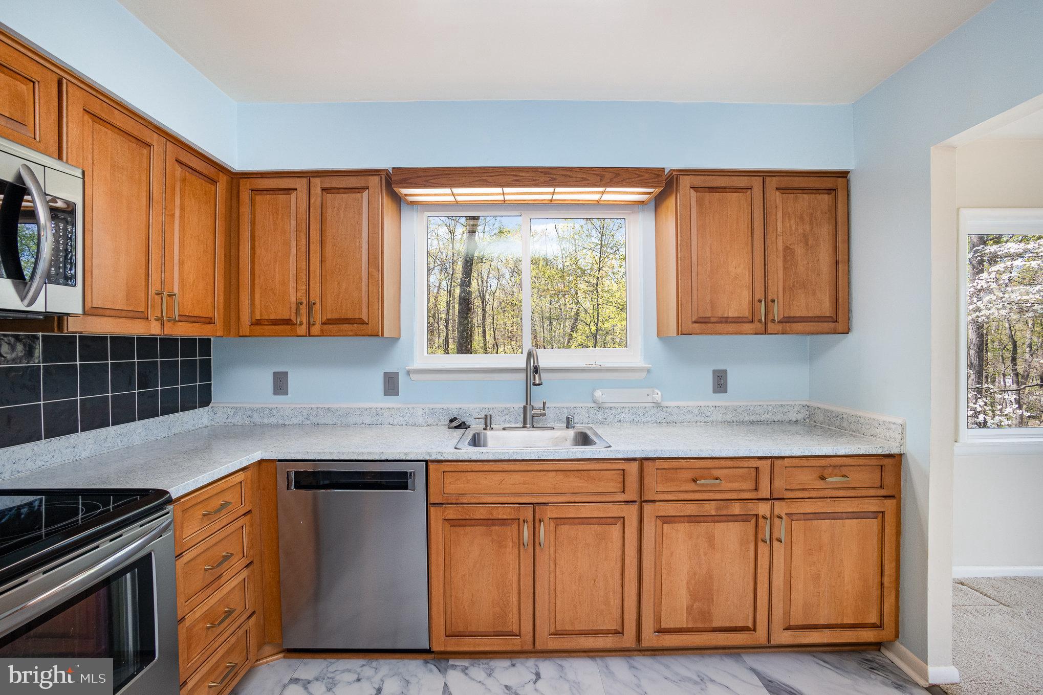 FEATHERSTONE TERRACE - Residential