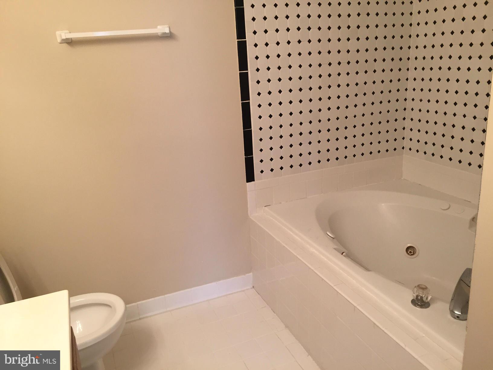 DALE CITY - Residential Lease
