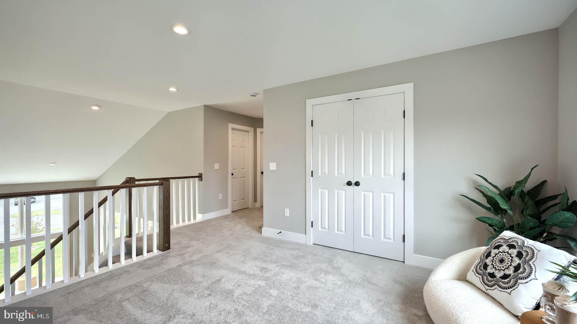 CORNWALL JUNCTION - Residential