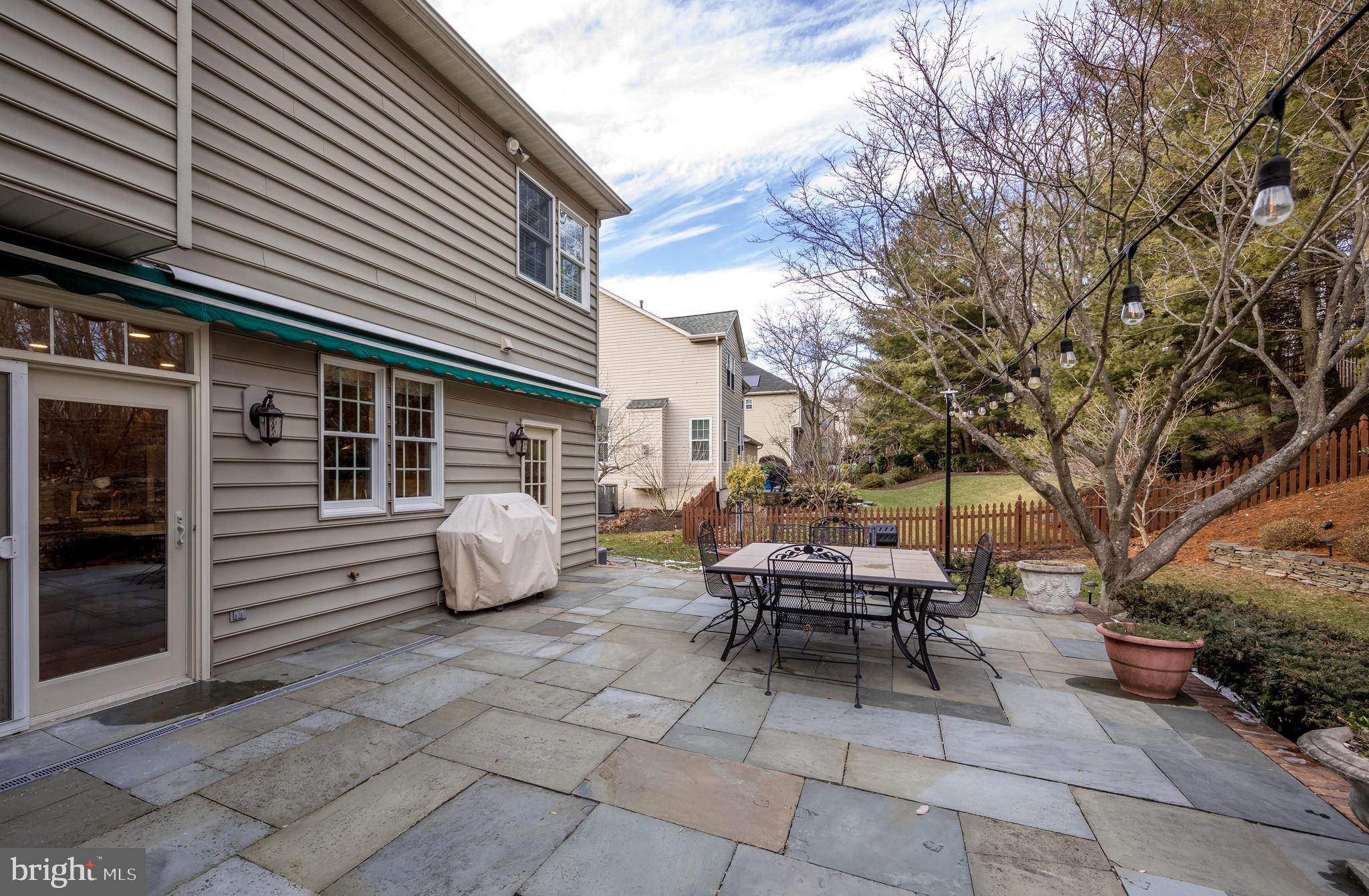 VINEYARD OAK - Residential