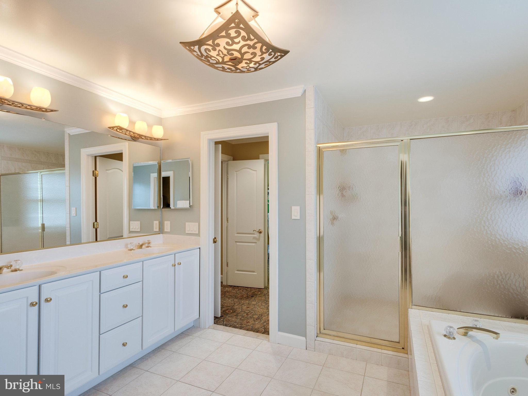 WEST MC LEAN - Residential