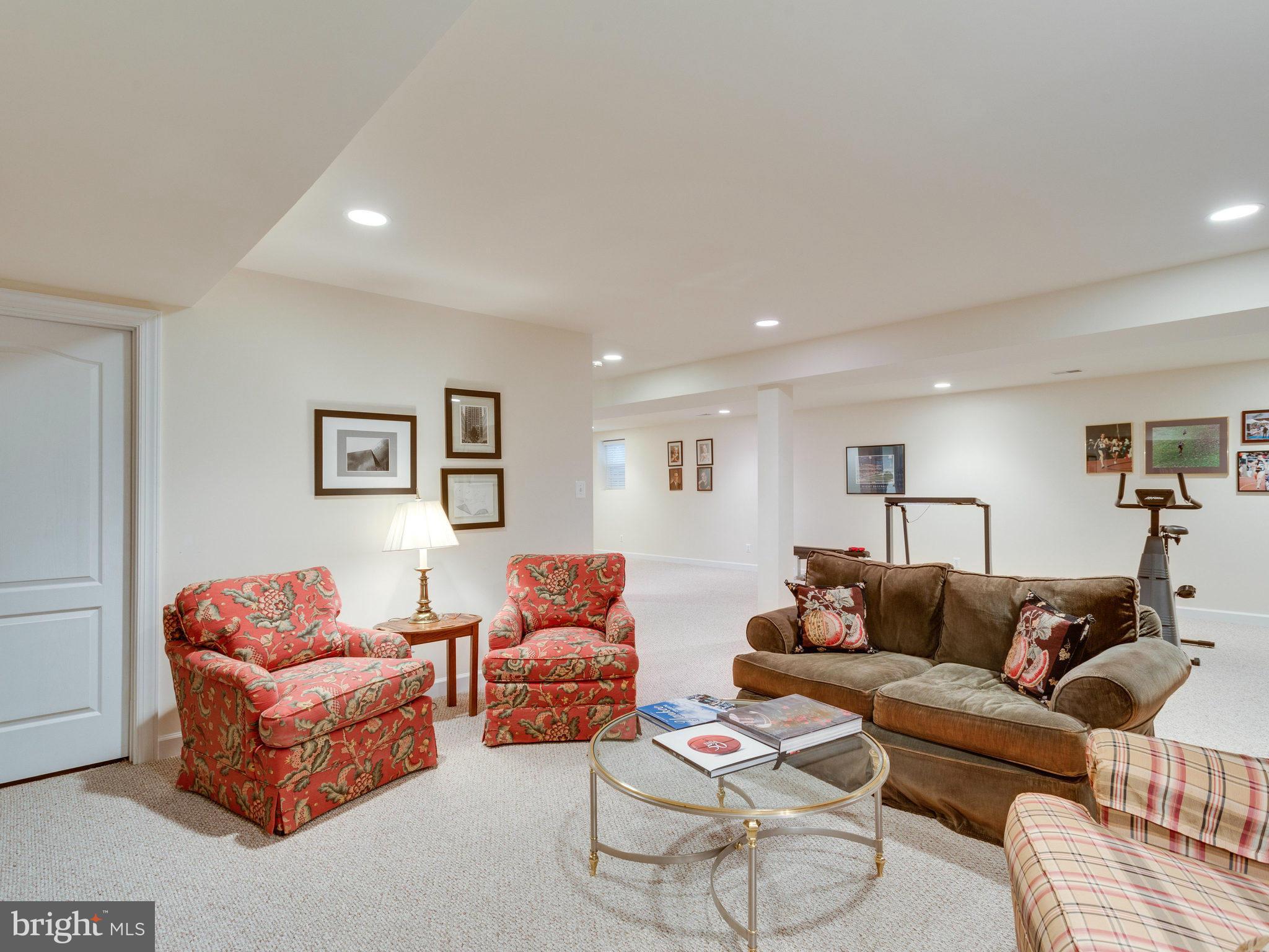 WEST MC LEAN - Residential