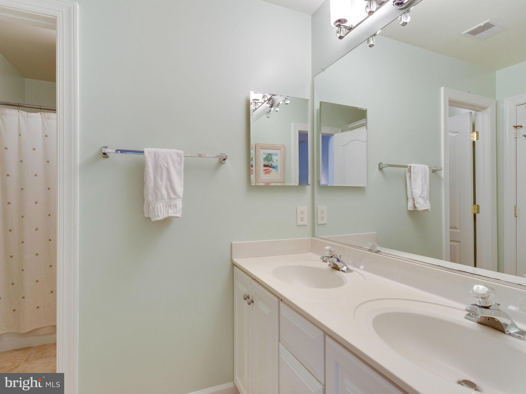 WEST MC LEAN - Residential