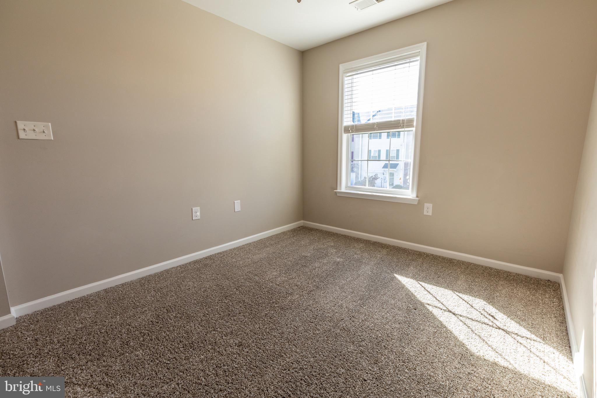 LAKELAND PLACE - Residential