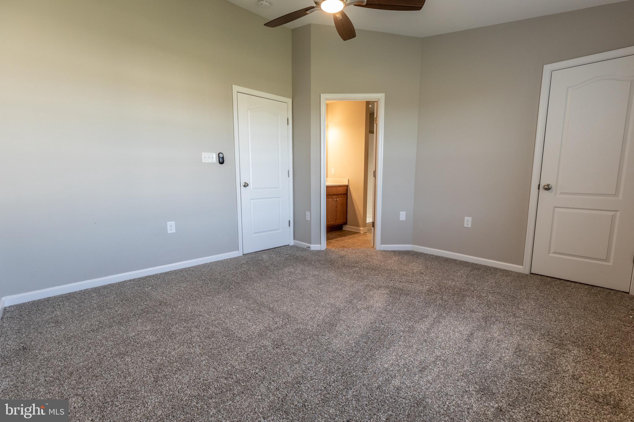 LAKELAND PLACE - Residential